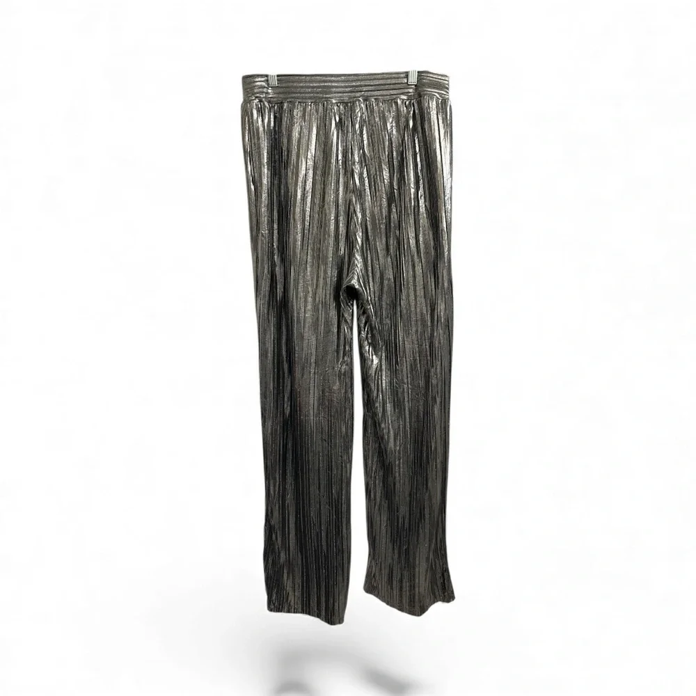 Party Up Metallic Plisse Pant - Silver - Picture 7 of 9